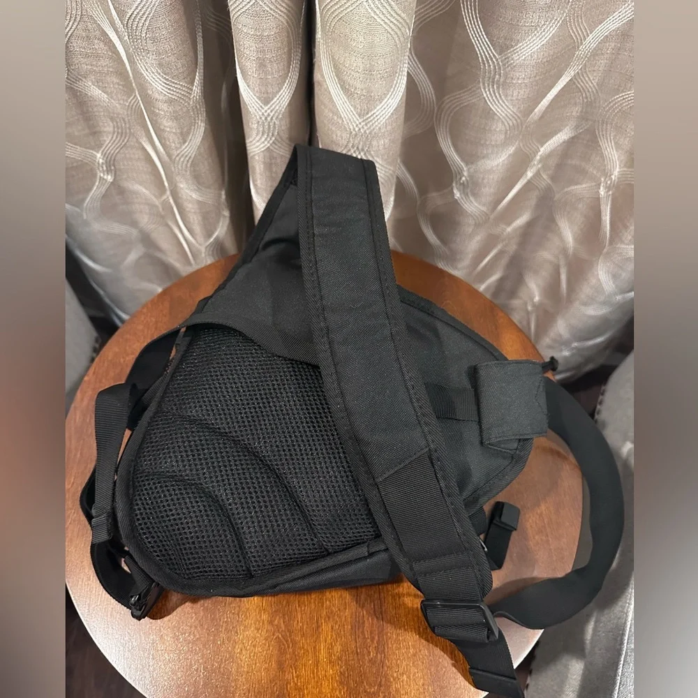 CADeN Water Repellent Shoulder Camera Bag Black Crossbody Tripod Holder - NWOT